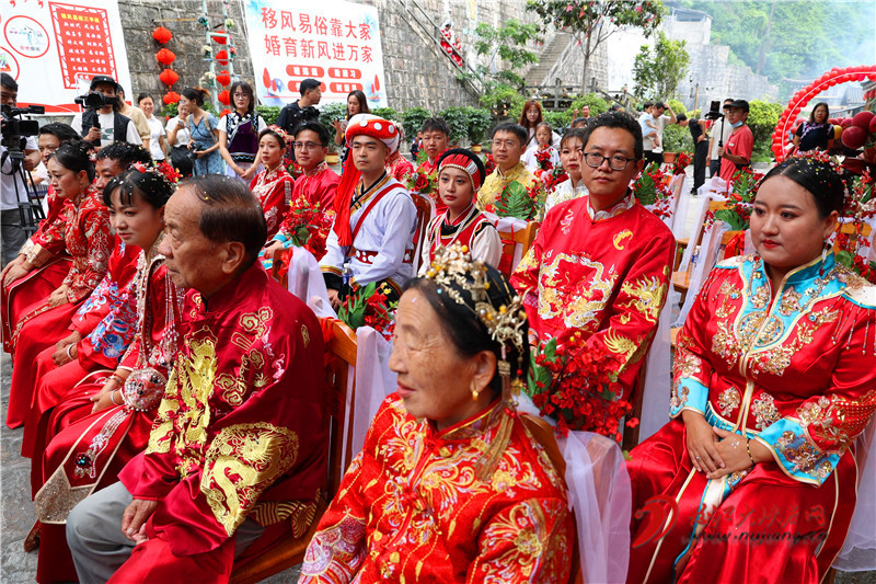 傳統(tǒng)婚禮儀式變遷及其社會(huì)影響探究