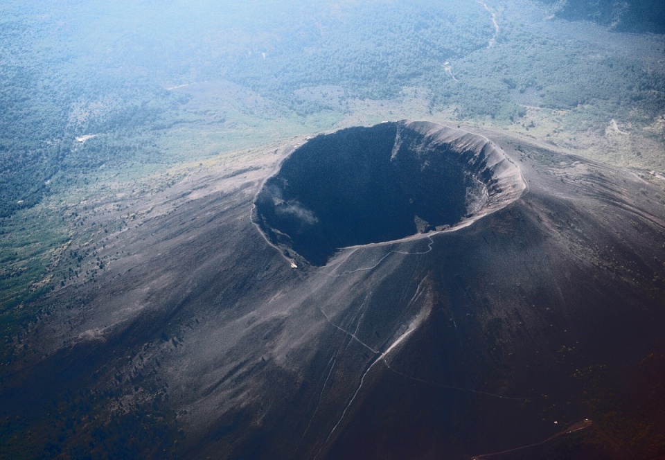 探訪史前遺跡，探尋世界最古老火山，解讀地質(zhì)演變之謎