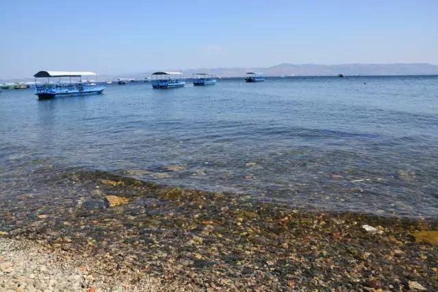 深湖探索，潛水之旅揭秘地球最深湖泊的神秘面紗