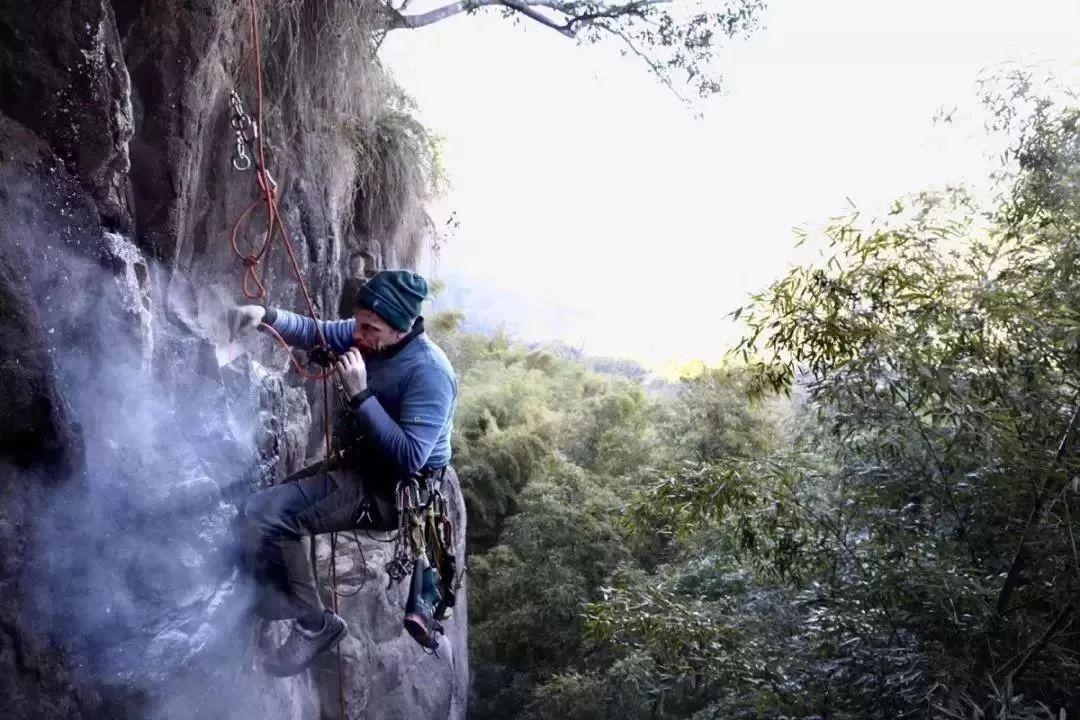 大山深處的攀巖挑戰(zhàn)之旅